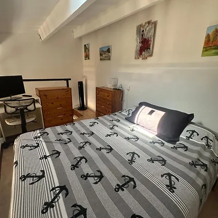 Apartment T3 Climatise 40m2 Piscine Parking Prive 2 Secteur Falaises 50 M De La Proche Centre-port 4 Personnes Agde